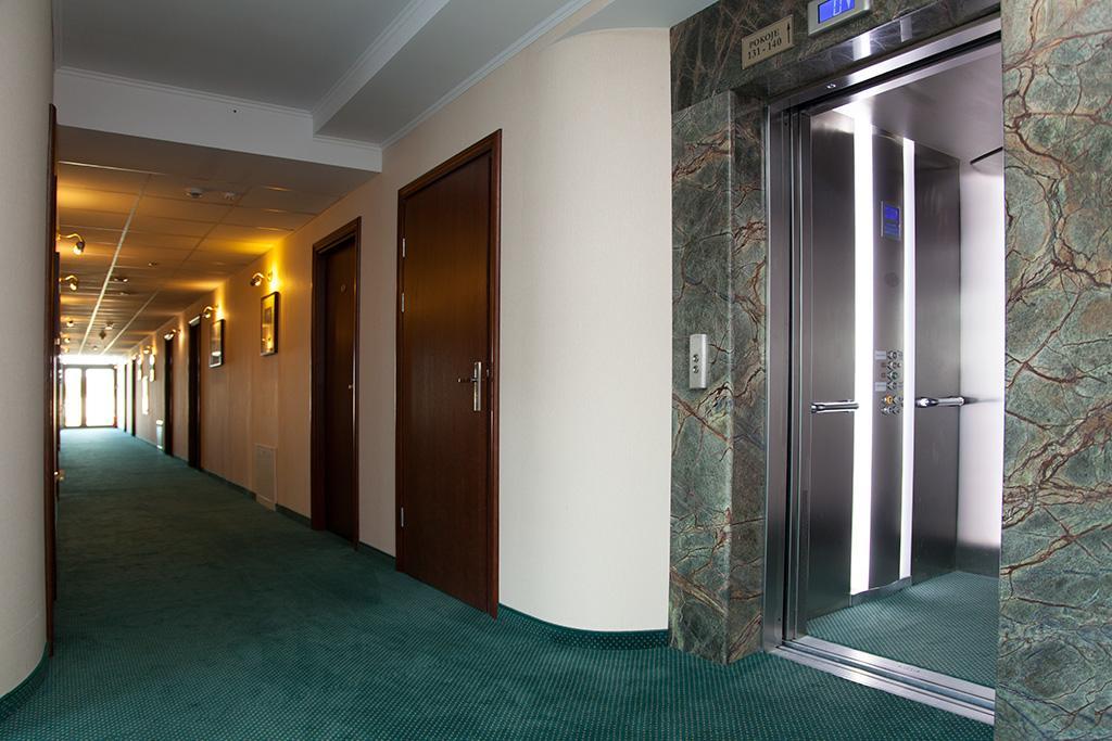 Hotel Fox Wolbórz Dış mekan fotoğraf